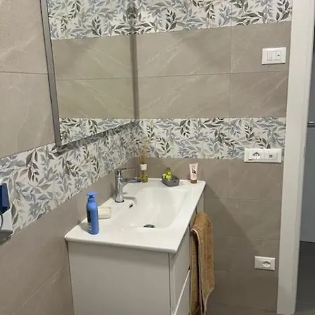 Mini Loft Rina - Stazione Migliarina 라스페치아